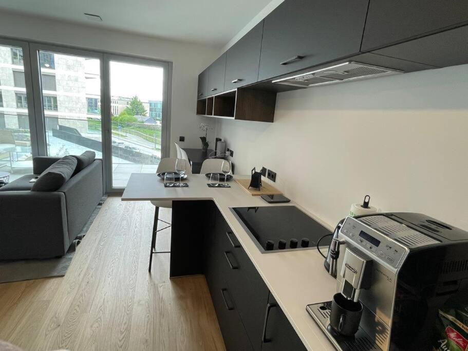 Apartamento Charming With Terrace And Parking *